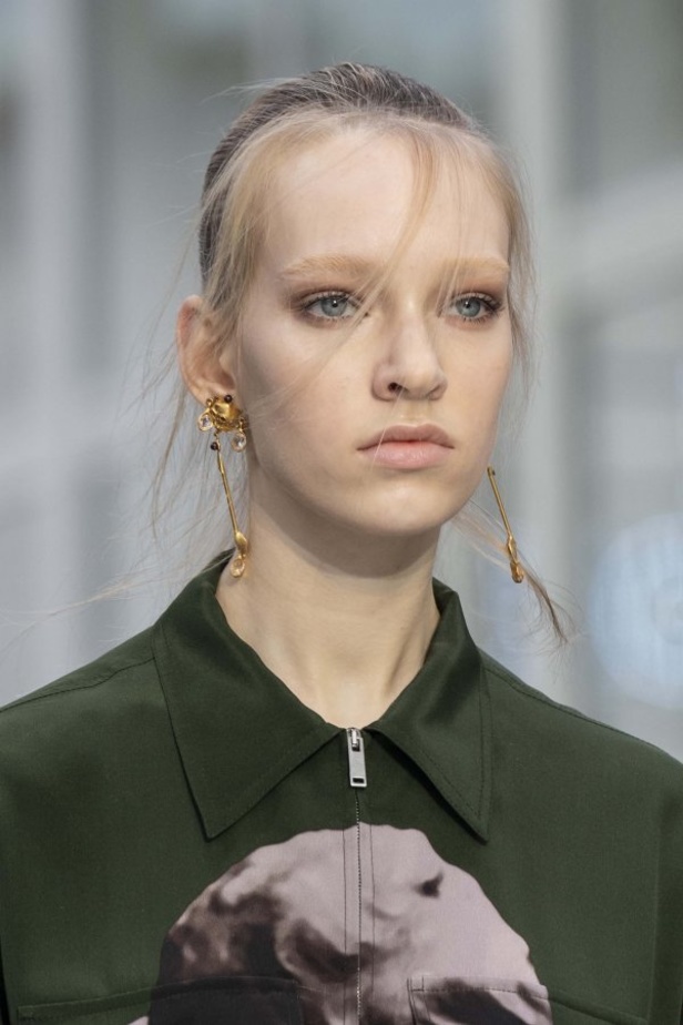 عرض أزياء فالنتينو لموسم خريف وشتاء 2019