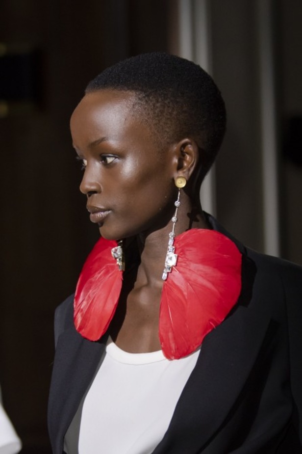 عرض مجموعة  دار Maison Valentino للأزياء الراقية ربيع وصيف 2020