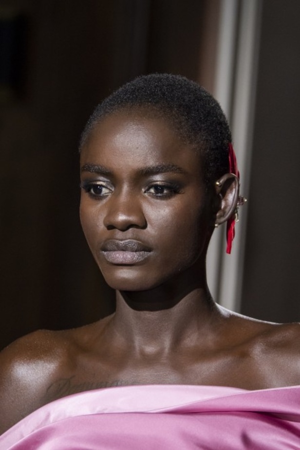 عرض مجموعة  دار Maison Valentino للأزياء الراقية ربيع وصيف 2020