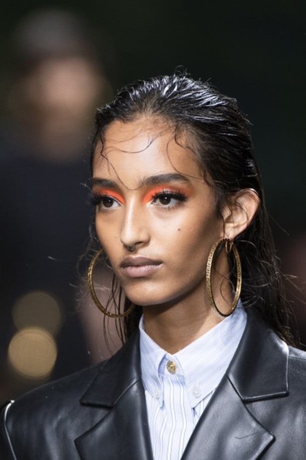 اسبوع الموضة في ميلان 2019 عرض أزياء VERSACE لربيع وصيف 2020