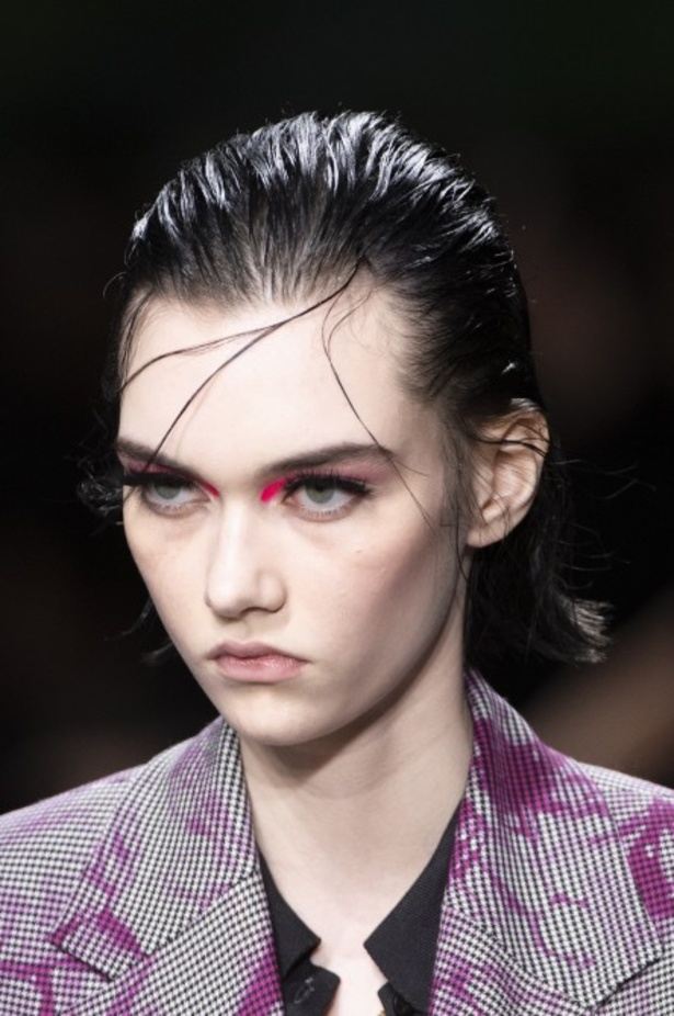 اسبوع الموضة في ميلان 2019 عرض أزياء VERSACE لربيع وصيف 2020