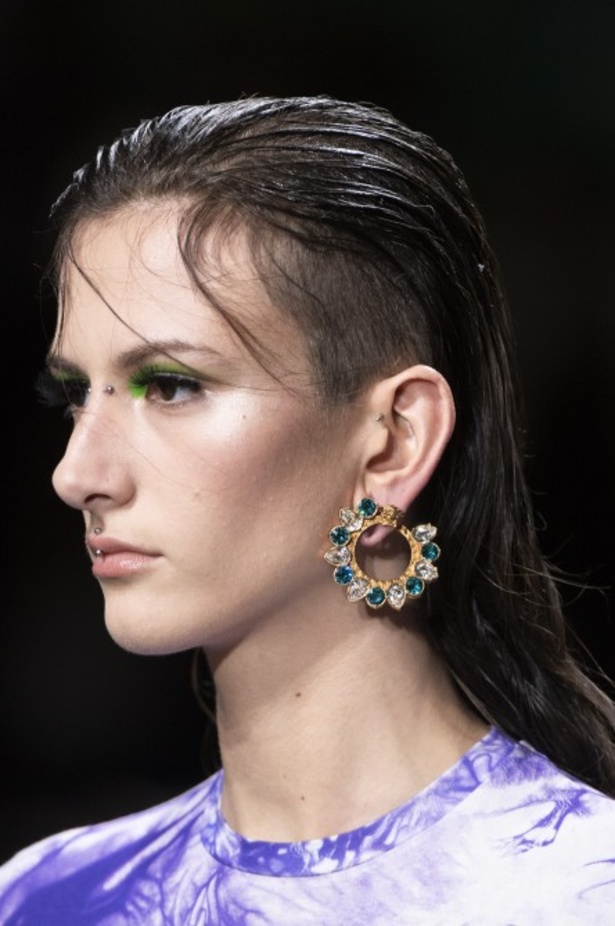 اسبوع الموضة في ميلان 2019 عرض أزياء VERSACE لربيع وصيف 2020