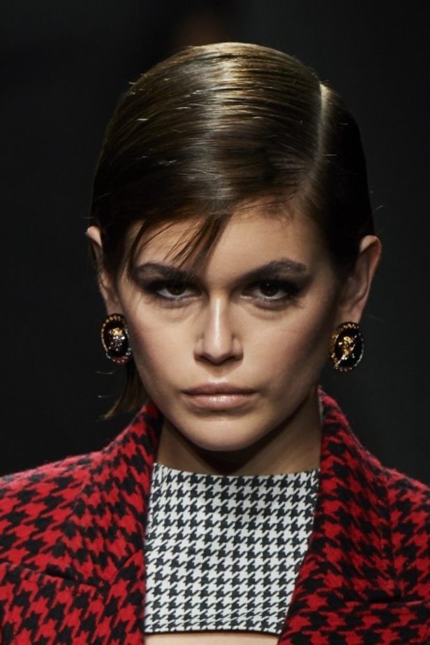 مجموعة فيرساتشي VERSACE لخريف وشتاء 2020-2021