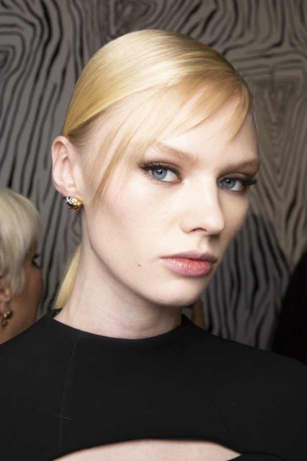 مجموعة فيرساتشي VERSACE لخريف وشتاء 2020-2021