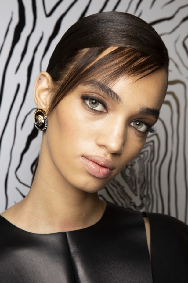 مجموعة فيرساتشي VERSACE لخريف وشتاء 2020-2021