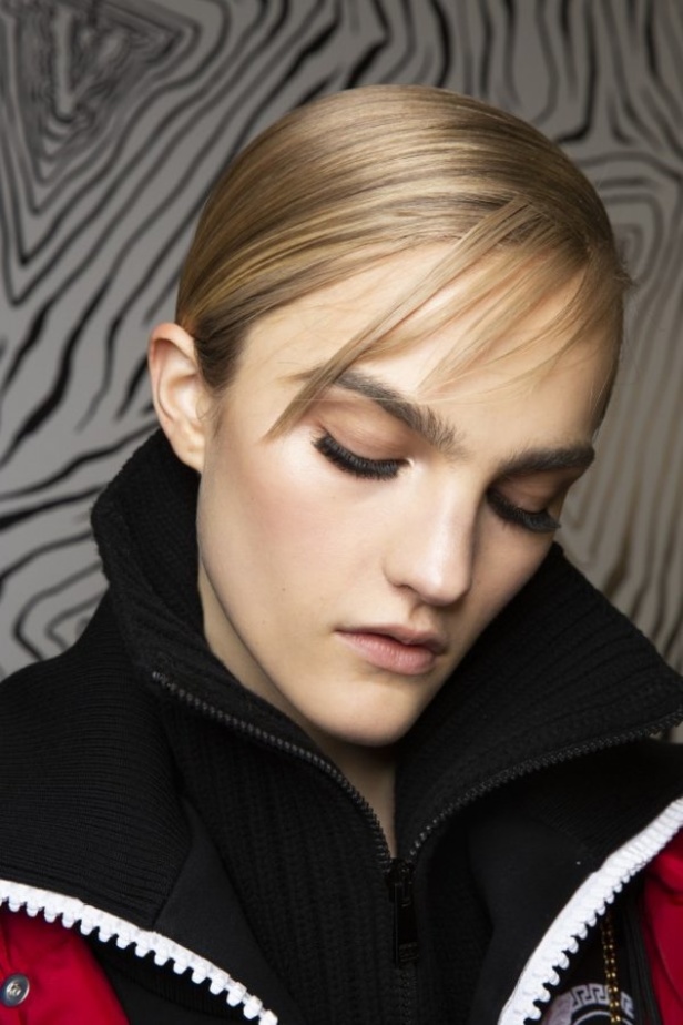 مجموعة فيرساتشي VERSACE لخريف وشتاء 2020-2021