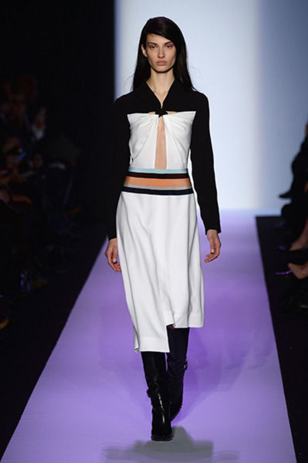 BCBGMAXAZRIA: أناقة عملية وبساطة راقية