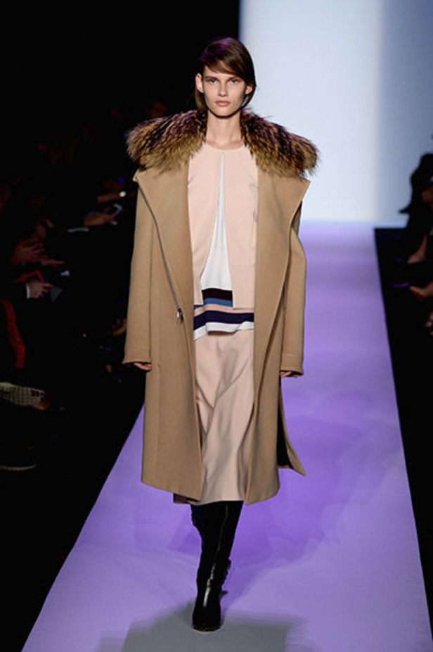 BCBGMAXAZRIA: أناقة عملية وبساطة راقية