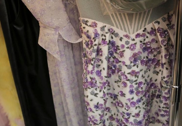 عرض Ulyana Sergeenko من وحي الغجر! 