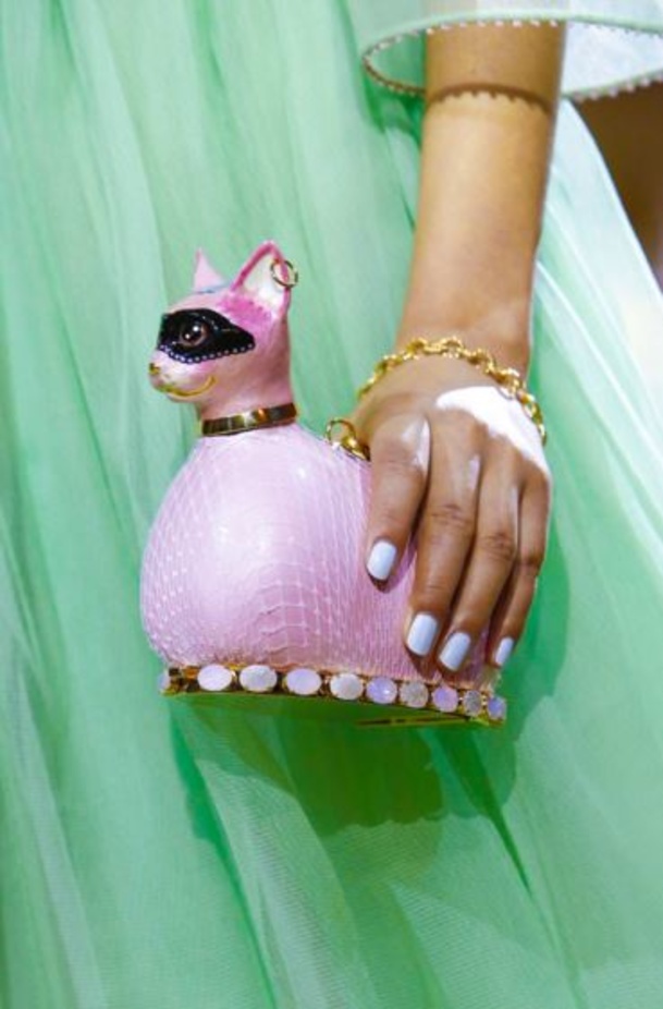 عرض Ulyana Sergeenko من وحي الغجر! 