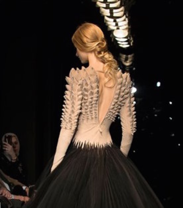 إبداعات Stephane Rolland للأزياء الفاخرة في عرض ربيع وصيف ٢٠١٦