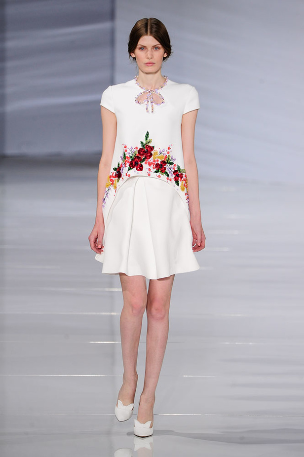 جورج حبيقة: الشتاء ينبض بالزهور والأنوثة