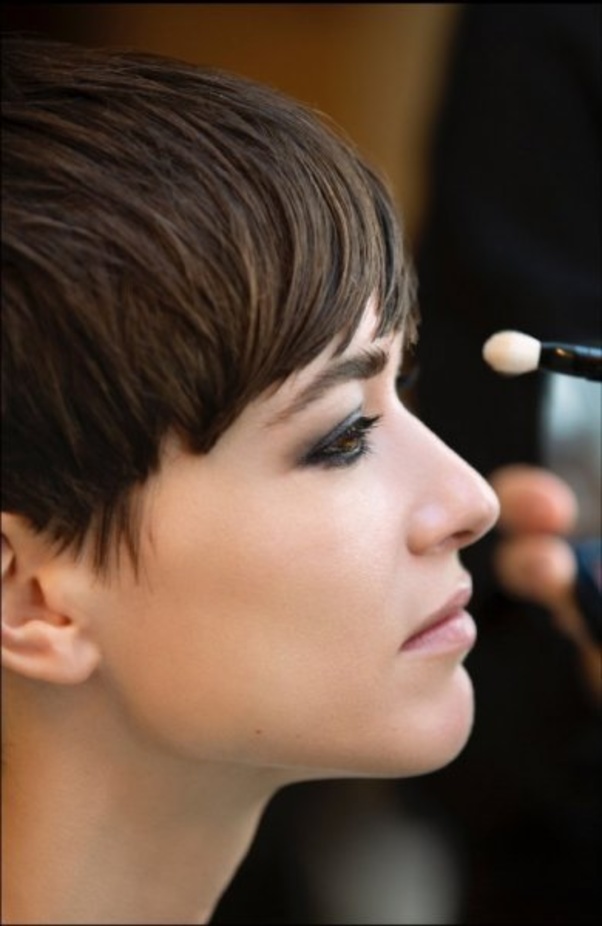 عرض ازياء دار شانيل لموسم خريف وشتاء 2021