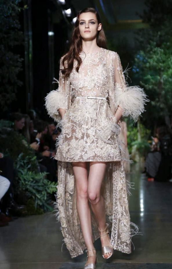 Elie Saab يمنح سندريلا سحر شهرزاد