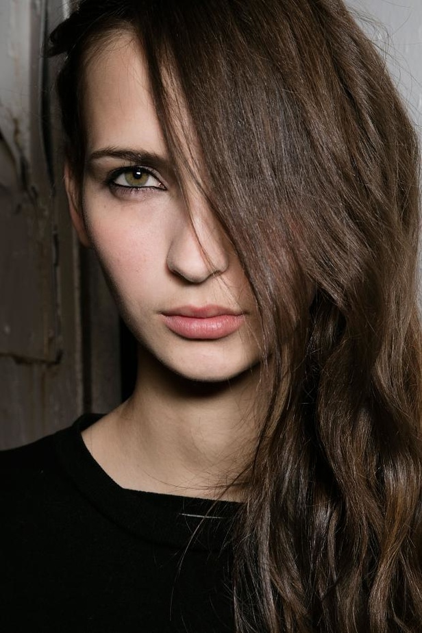 دار Hervé Léger تنتقل الى عالم الـPunk في مجموعة خريف 2016