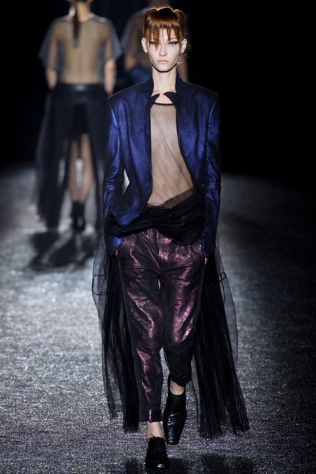 Haider Ackermann تفاصيل غنية لامرأة قوية