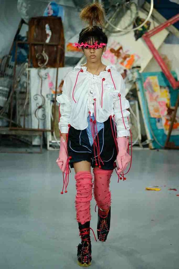أرفضى كل القيود مع ربيع MEADHAM KIRCHHOFF