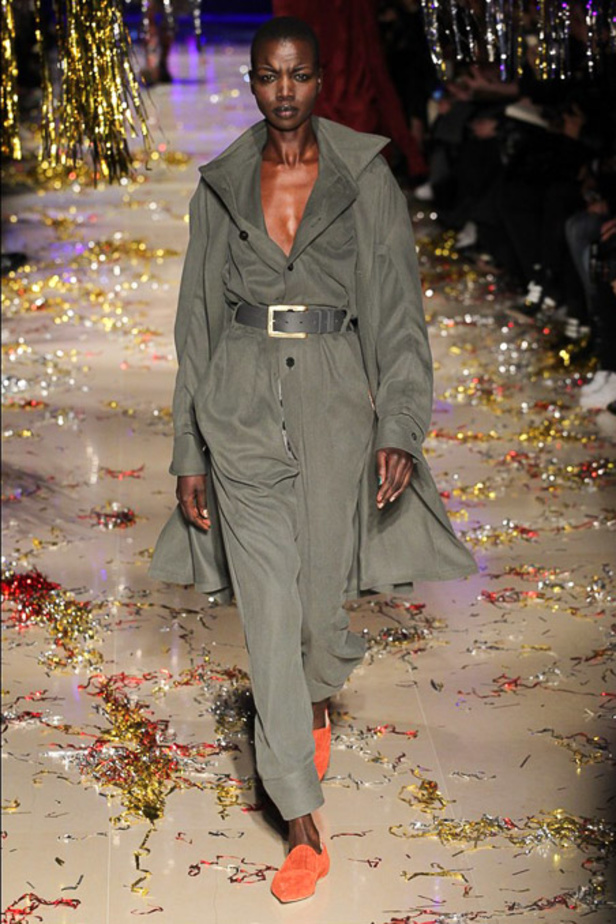 "Vivienne Westwood"... فانتازيّا فوضويّة بامتياز