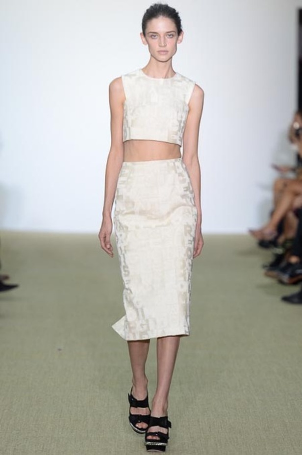 Giambattista Valli: السراويل القصيرة سحر الانوثة