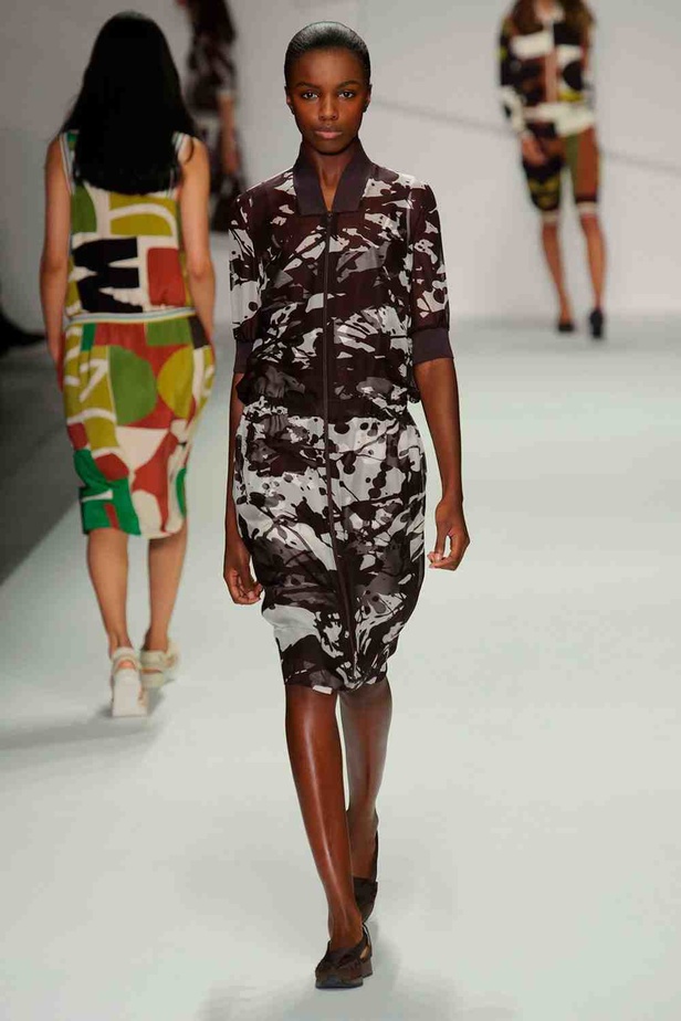 حرير JASPER CONRAN يصنع ربيعك الخاص