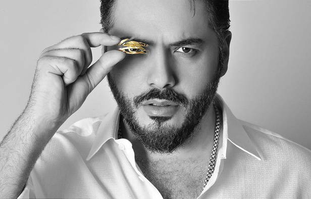 Roland Mouret: تصاميم جذابة لسهراتك الطويلة..