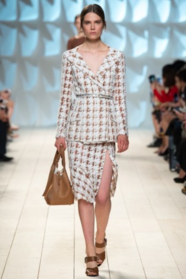 الأنوثة والرقي يتناغمان في مجموعة  Nina Ricci