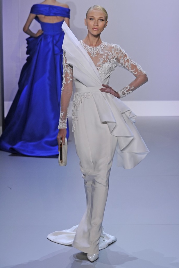 Ralph & Russo مجموعة حالمة تعيدنا الى العصر الذهبي