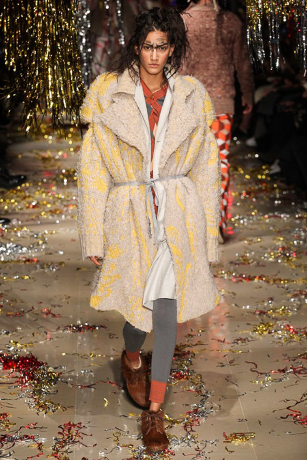 "Vivienne Westwood"... فانتازيّا فوضويّة بامتياز