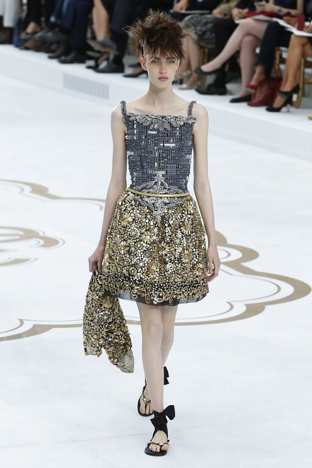 مجموعة Chanel Couture تُجسّد جوانب المرأة المتعددة!