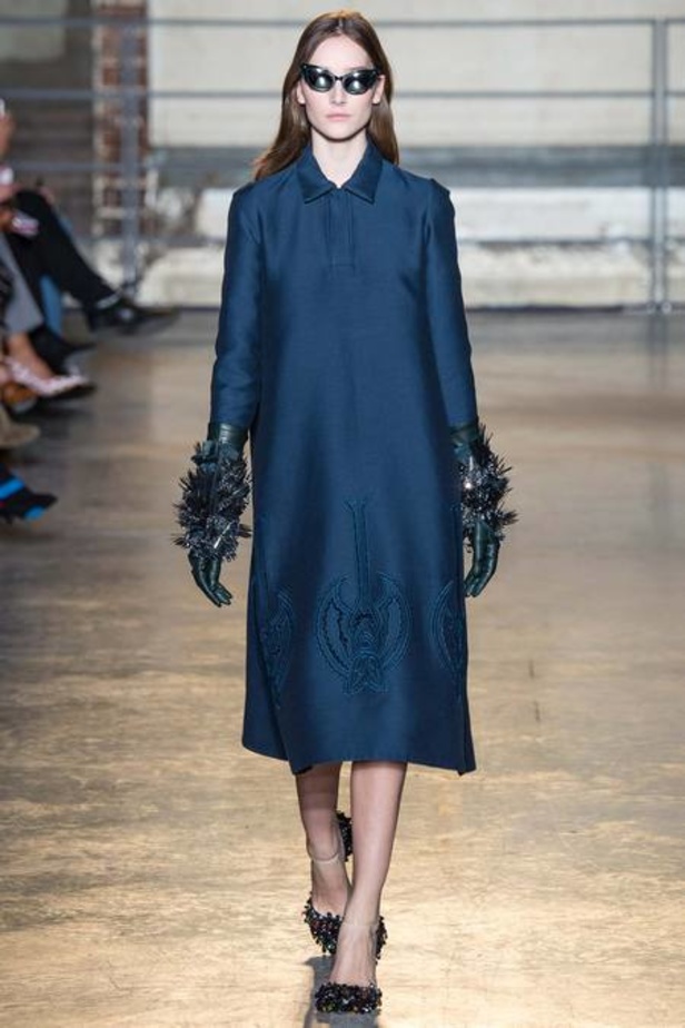 Rochas... أناقة مثيرة ينقصها الجمال