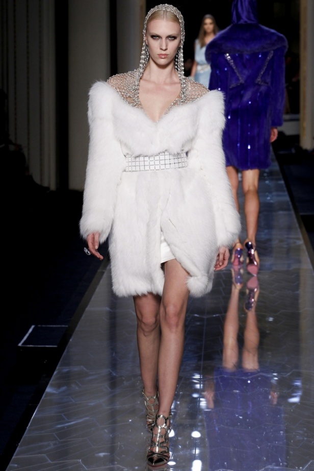 Atelier Versace الآلهة العصرية