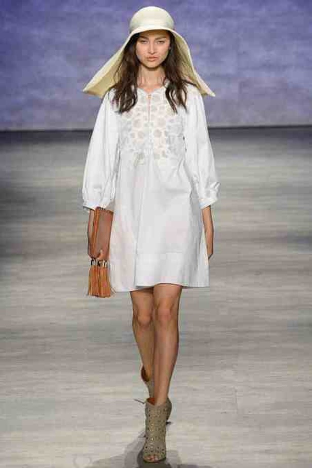 مع ربيع Rebecca Minkoff تمسكي بآخر خيوط الفرحة