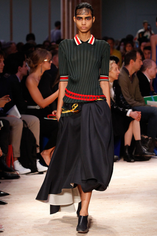 Celine أقمشة فريدة لانوثة ساحرة