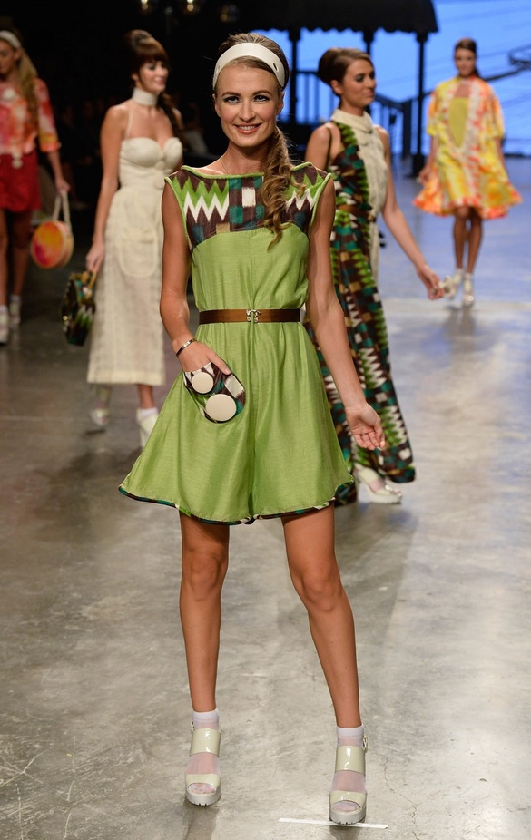 عرض ازياء Zaroon By Zareena لربيع و صيف 2016