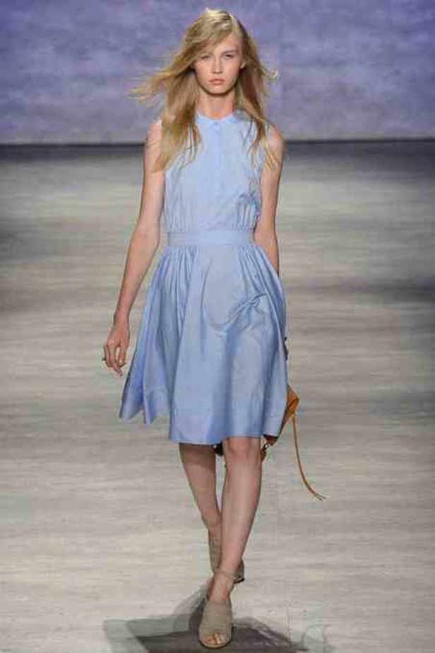 مع ربيع Rebecca Minkoff تمسكي بآخر خيوط الفرحة