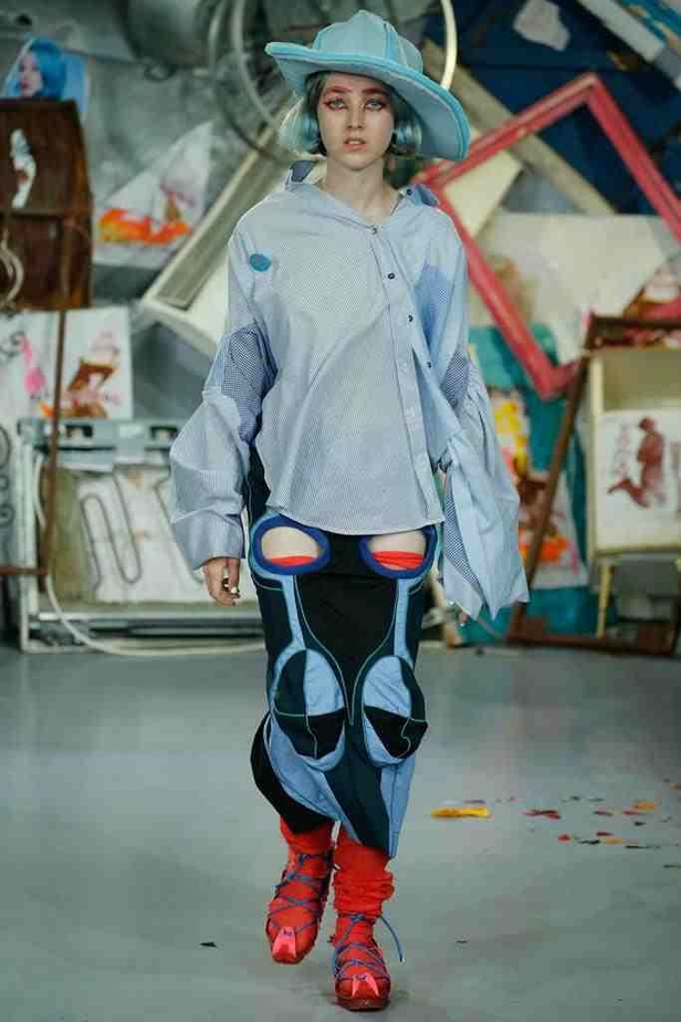 أرفضى كل القيود مع ربيع MEADHAM KIRCHHOFF