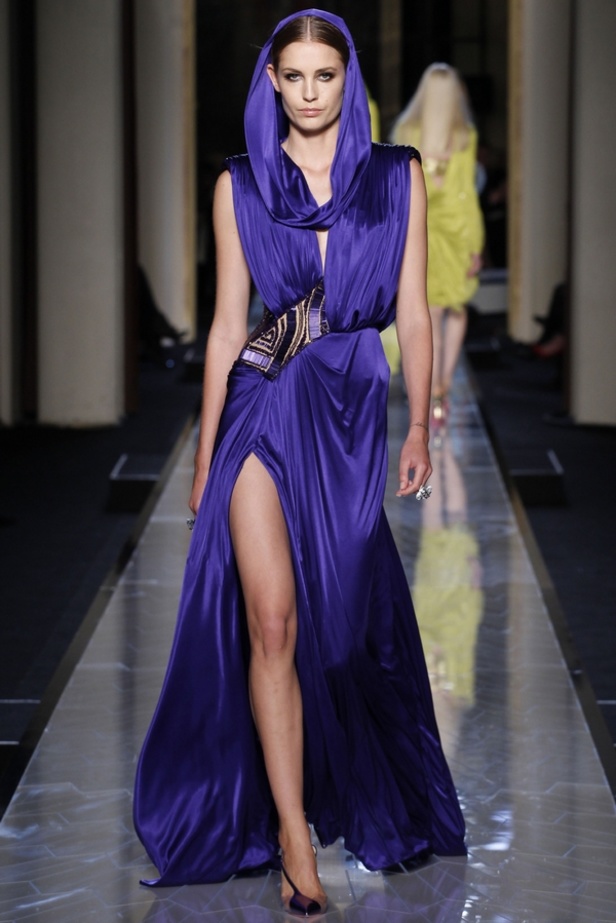 Atelier Versace الآلهة العصرية