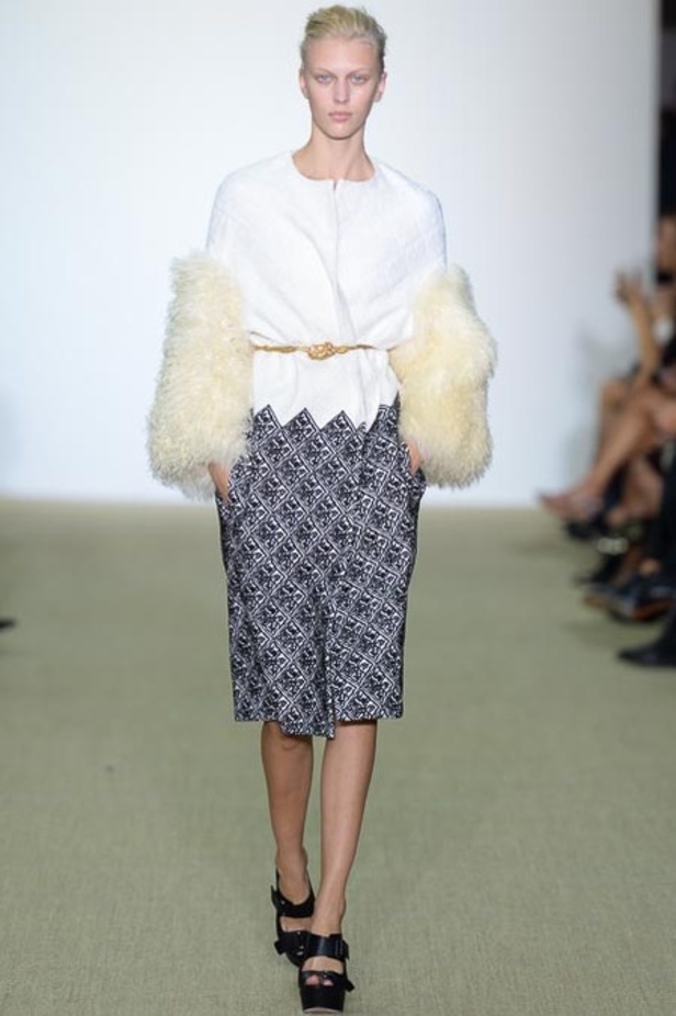 ربيع كيروز: بساطة كلاسيكية ملفتة..