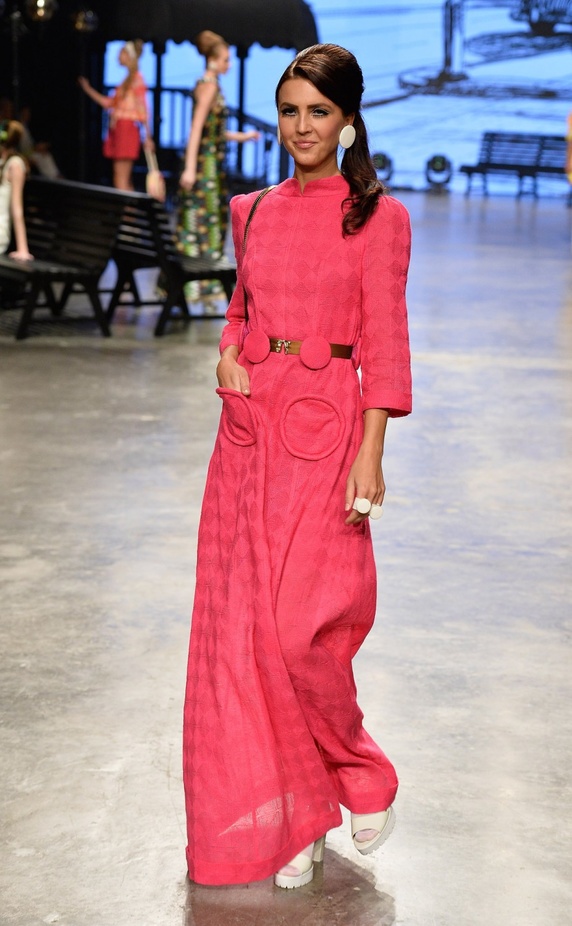 عرض ازياء Zaroon By Zareena لربيع و صيف 2016