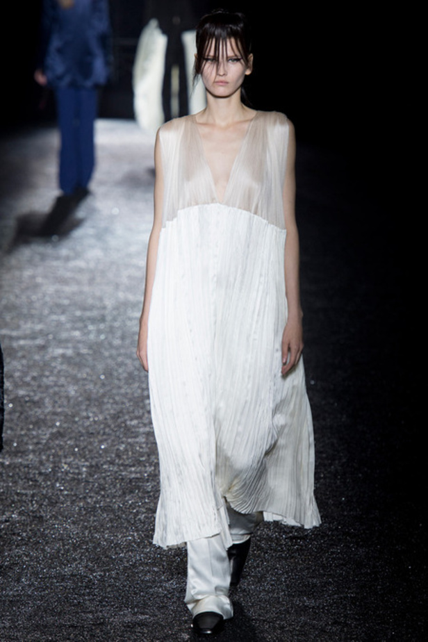 Haider Ackermann تفاصيل غنية لامرأة قوية