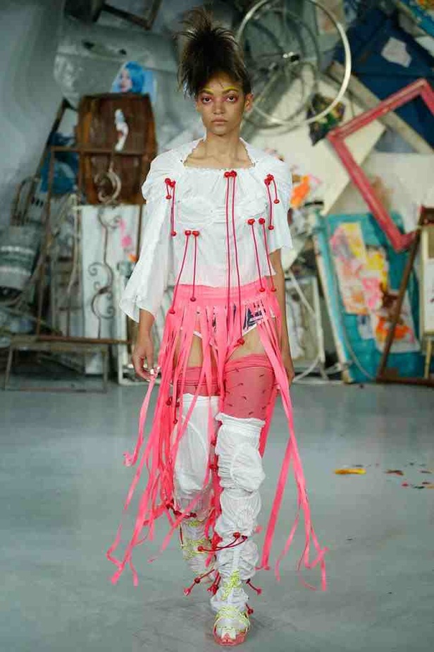 أرفضى كل القيود مع ربيع MEADHAM KIRCHHOFF