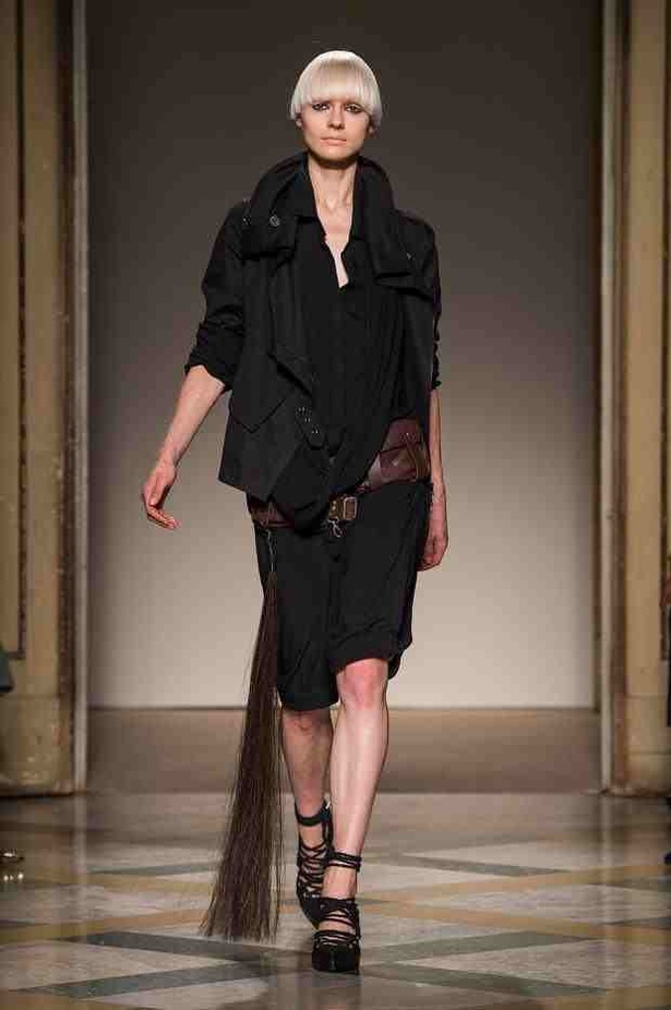 السفر تحت سحابة ربيع NICHOLAS K