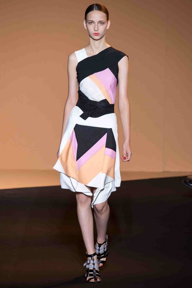 أزهار الرغبة تتفتح مع ربيع ROLAND MOURET 