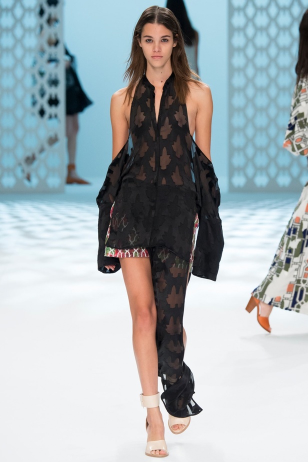 Chalayan واتقان فن البساطة