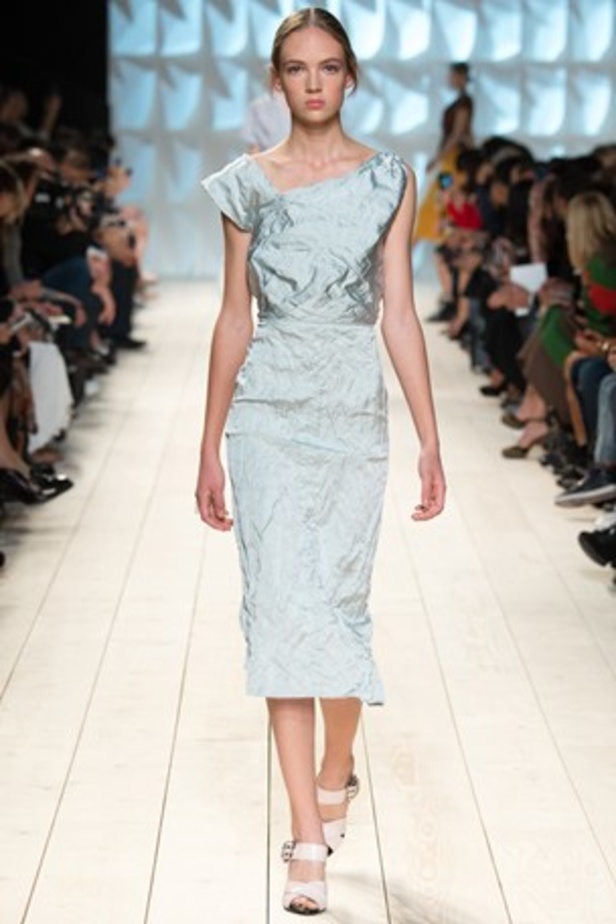 الأنوثة والرقي يتناغمان في مجموعة  Nina Ricci