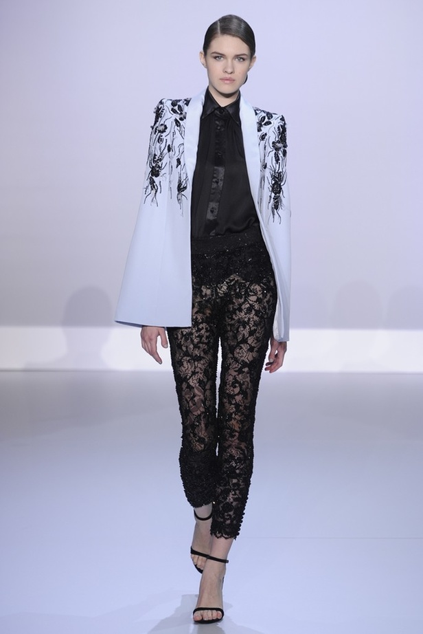 Ralph & Russo مجموعة حالمة تعيدنا الى العصر الذهبي