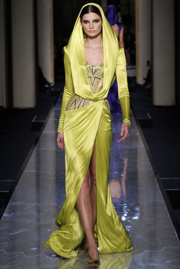 Atelier Versace الآلهة العصرية