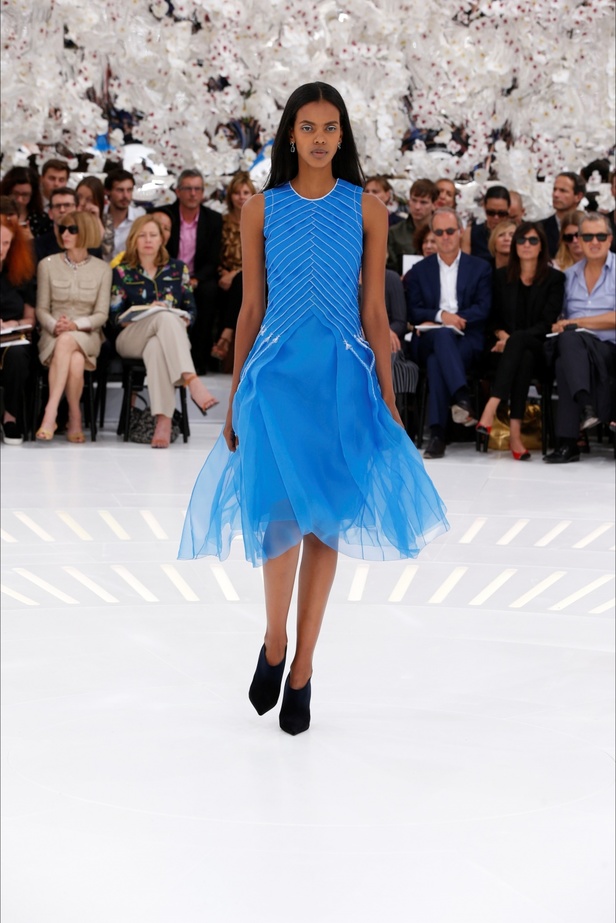 أميرات Christian Dior بين التاريخ والمستقبل