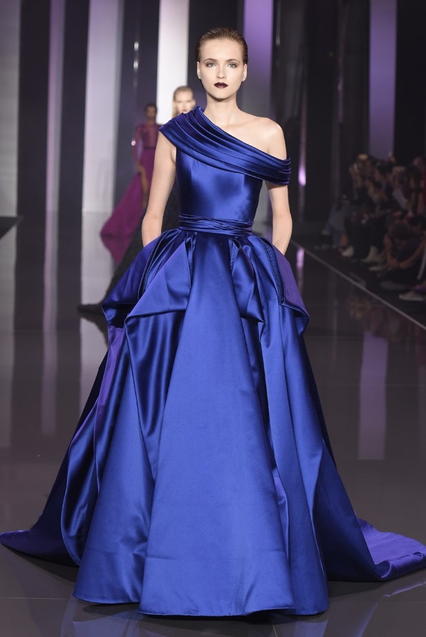 Ralph & Russo مجموعة تحبس الأنفاس!
