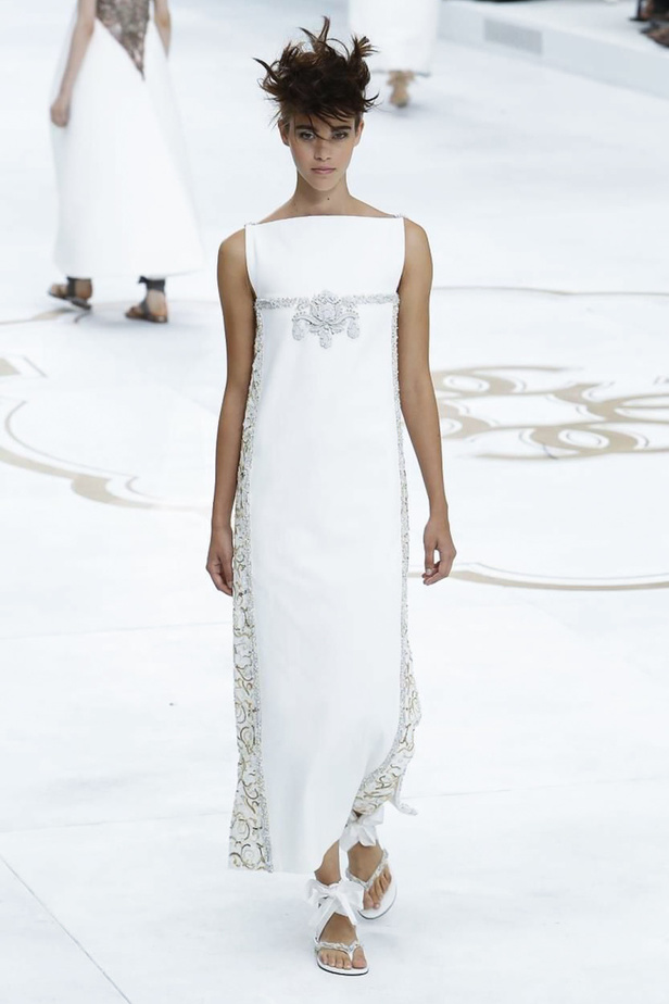 مجموعة Chanel Couture تُجسّد جوانب المرأة المتعددة!